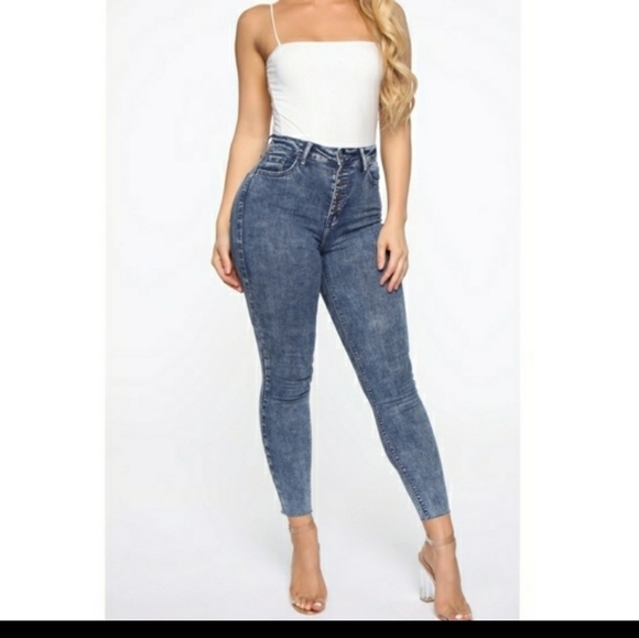 Fashion Nova Acid Wash Button-Fly High Rise Skinny Jeans Size 1 - Picture 11 of 11